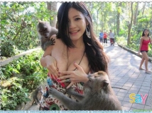 巨乳「猴抓妹」陳維芊半裸~蕾絲小丁露翹臀 [30P]