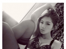 內衣正妹Aldee~爆乳誘惑[10P]