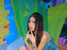充滿色彩的豔麗麻豆~身材超正唷！@@