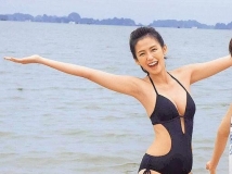 袁艾菲! 越南「下龍灣」解放好身材爆乳比基尼 [30P]