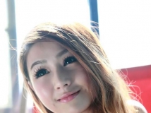 正妹圓圓Bikini照~！胸前的紋身有點誘惑```~!