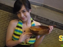 洪棠挺E奶泡湯像大嬸？　劉雨柔擠B奶遭虧沒「長輩」[100P+影]