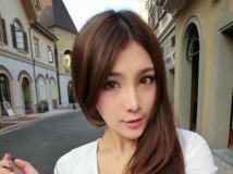 32C電眼美胸正妹~Nono穎兒~低胸性感入浴超養眼 [30P]
