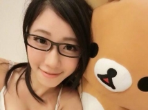 32E正妹Ruby~決定解放32E巨乳~衝粉絲人數了 [30P]