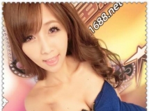 32C電眼正妹小V ~有胸有腿有臉蛋 [30P]