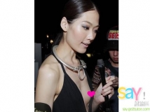 深V遮不住了！「港版林志玲」林莉走光露點 [3P]