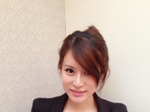 29歲正妹女作家 張辰瑜weiisly 負債存千萬 [15P]