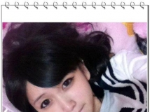 小隻馬+完美身材的比基尼正妹 鄉民：夏天別走！[20P]
