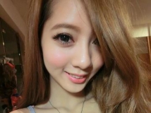 正妹麻豆~妍安~最新性感露溝自拍照[10P]
