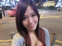 32C正妹性感車模~吳小悠 Ashely~街頭性感低胸自拍 [30P]