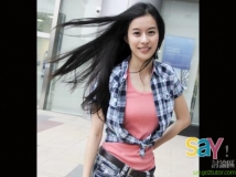 超尺度裸露過激　「氣質美女」廖曉彤打死不脫！[5P]