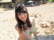 32E正妹阿喜~沙灘穿比基尼 豪乳大放送 [10P]