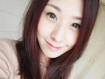 @讓人透不過氣的氣質正妹!!萌貓強往身上撲~[15P]