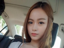 甜美大眼小公主《Esther Zhen》笑起來非常迷人的美人兒！！