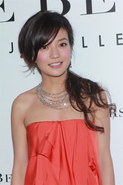 奉子成婚女星