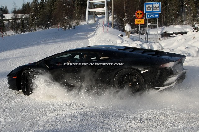 Lamborghini-Aventador-LP700-4-Crash-2[3].jpg