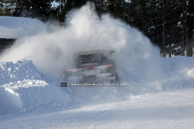 Lamborghini-Aventador-LP700-4-Crash-7[3].jpg