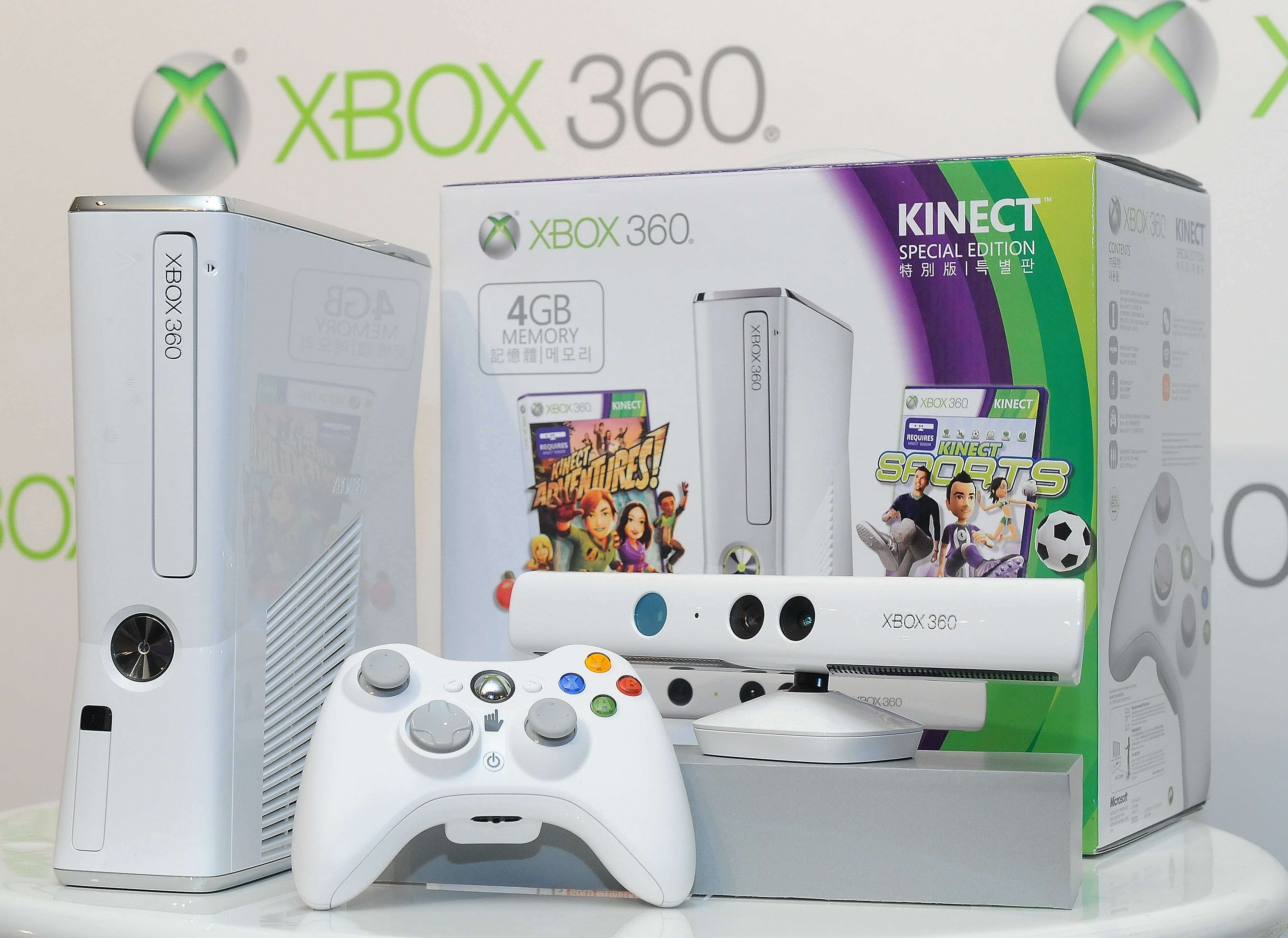 Xbox 360 4GB Kinect冰晶白限量版主機即日起正式上市 Xbox 360 4GB Kinect冰晶白限量版主機即日起正式上市
