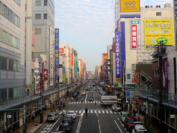 Den_den_town_electric_street_osaka_japan