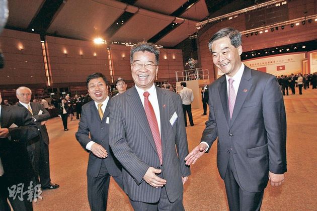 劉夢熊 握手